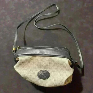 Vintage 70s/80s Gucci Authentic Barrel Crossbody Micro GG Mini Bag 007-115-5770